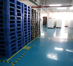 進(jìn)料倉庫-英碩吸塑包裝